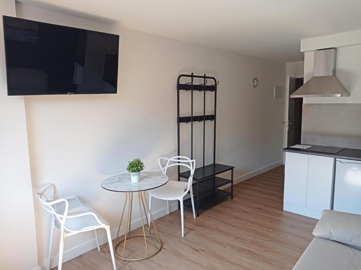Apartamentos Hi Apartaments Santander 3000 Maliaño Esterno foto